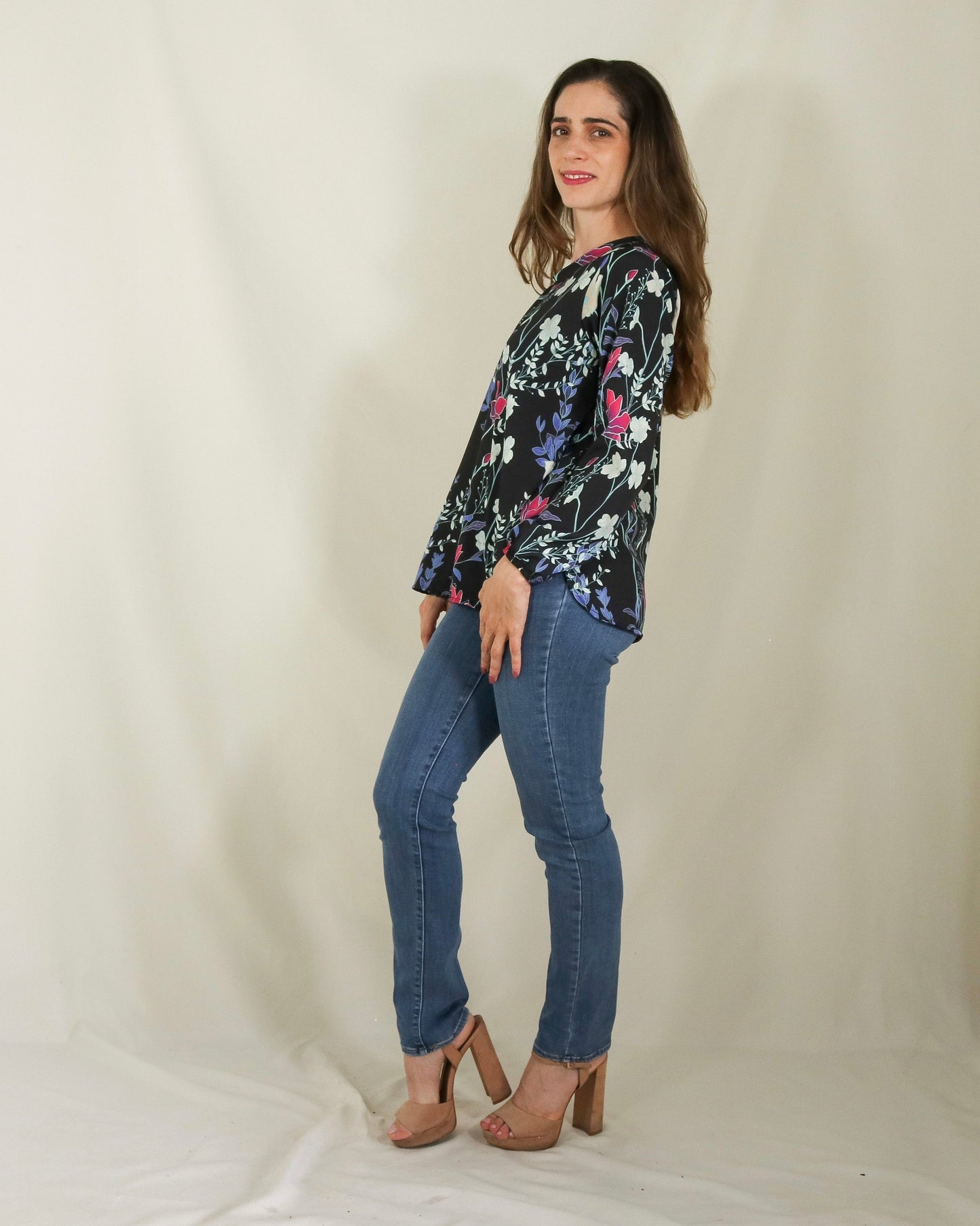 Blusa de lactancia, Ruth negra flores blancas M