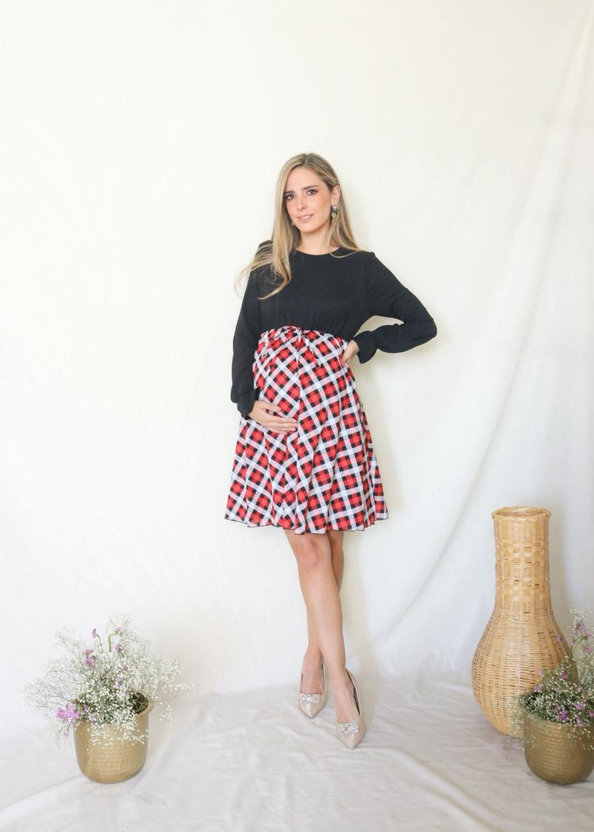 Vestido de maternidad, Anna cuadros